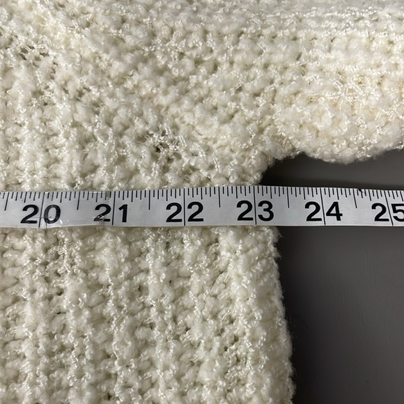 Pol Cream Slouchy Turtleneck Sweater Oversized High/Low Hem Large - Picture 9 of 10